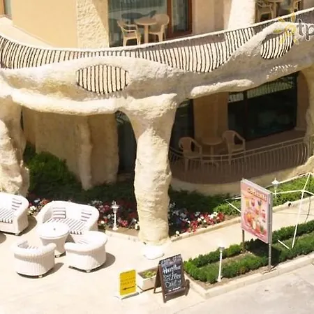 Versace Studio Grenada فندق ساني بيتش